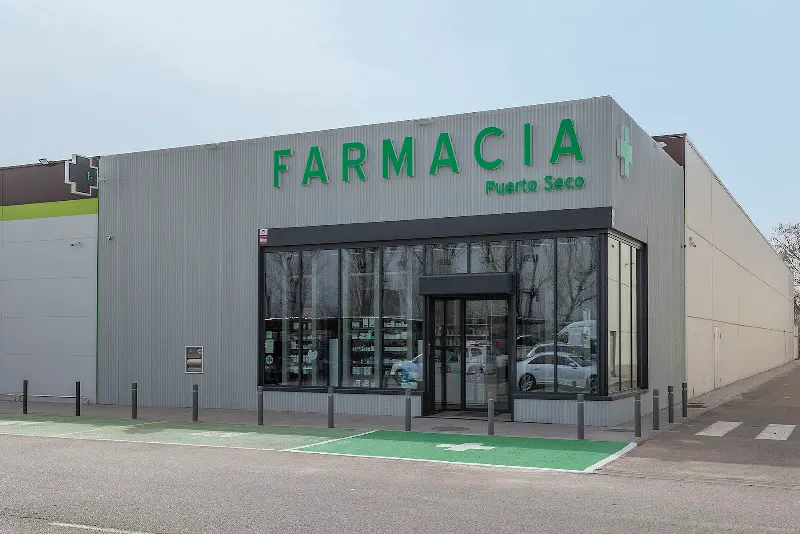 FARMACIA 12H PUERTO SECO | Parking Gratis-Family Cash-Lda: Pilar Palacios Sánchez - Farmacia en Azuqueca de Henares - foto 2