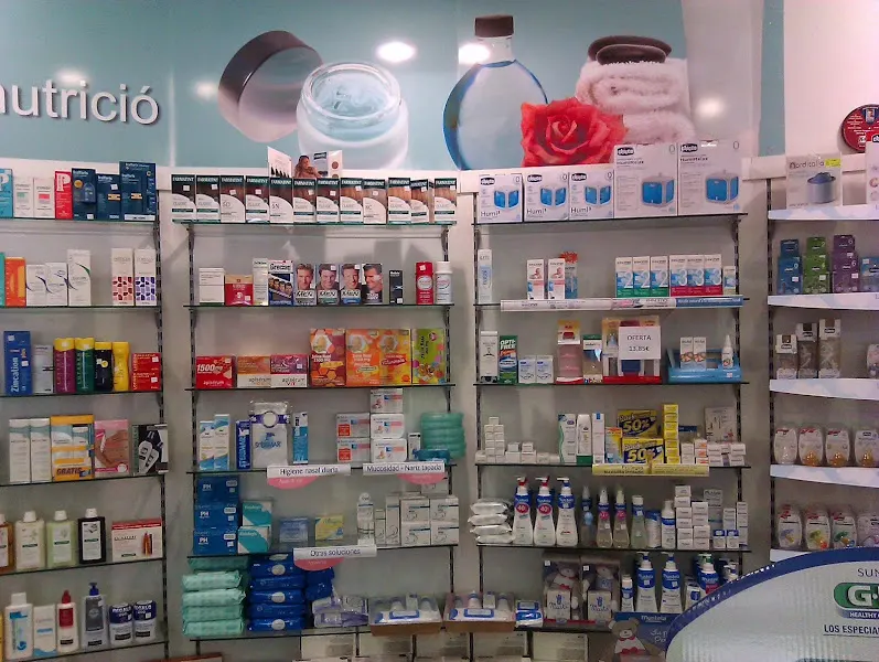Farmàcia Albert Lozano Rocabeyera - Farmacia en Sant Joan Despí - foto 2