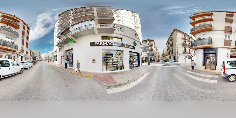 Farmacia Corrales 365 Días - Farmacia en Ronda - foto 2