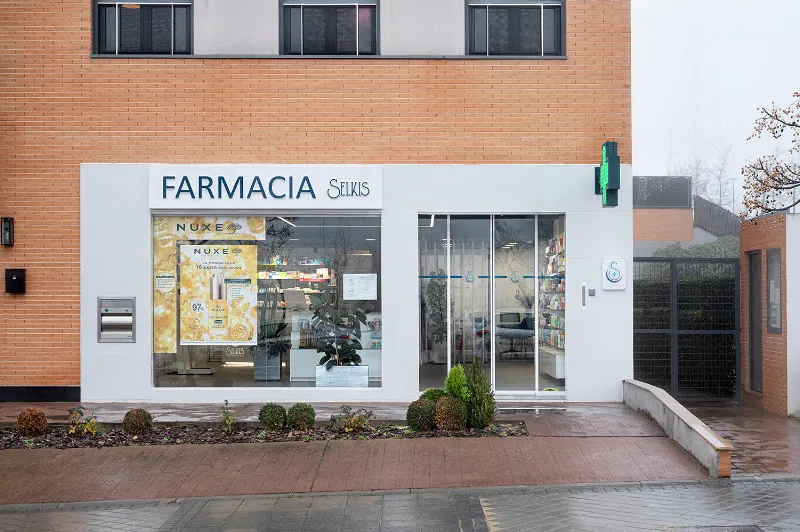 Farmacia Selkis - Farmacia en Arroyomolinos - foto 2