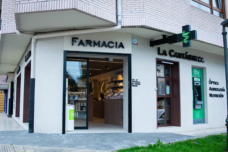 Farmacia La Cantábrica - Audiología, óptica y nutrición en Astillero - Farmacia en El Astillero - foto 2