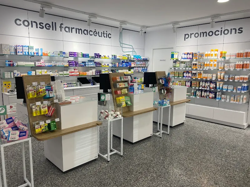 Farmàcia Central les Bòbiles (b18 farmacia) - Martorell