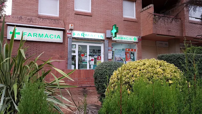 Farmàcia Curto Tort - Farmacia en Martorell - foto 2