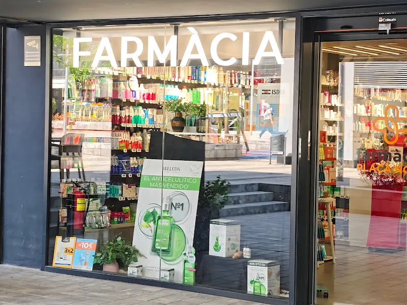 Farmacia Plaça Nova - Farmacia en El Masnou - foto 2