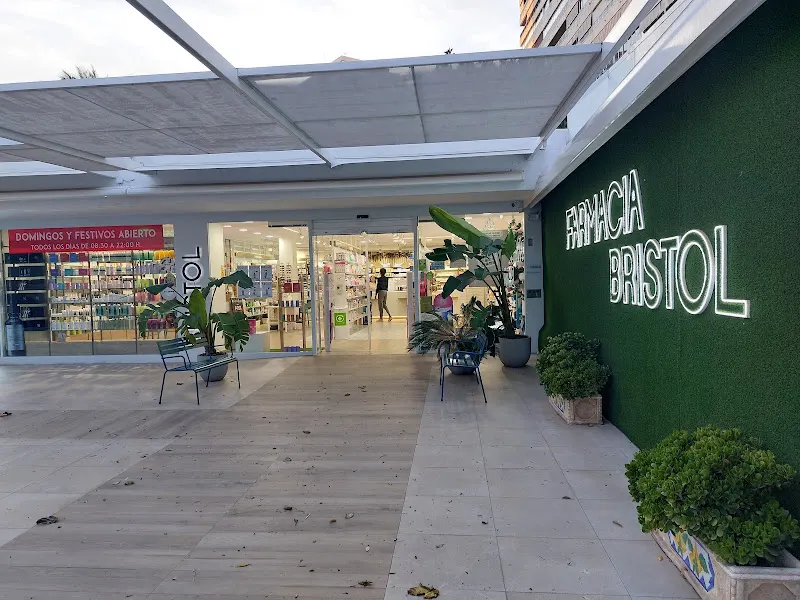 Farmacia Bristol - Farmacia en San Juan de Alicante - foto 2