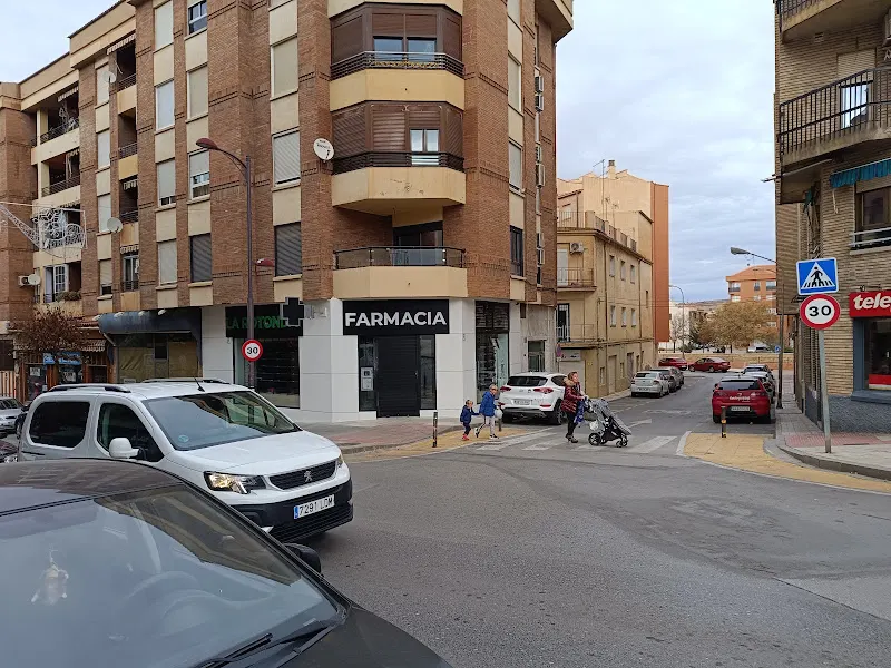 Farmacia La Rotonda- LDA. ZAFRA FAJARDO - Guadix