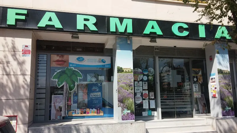 Farmacia Metro Las Suertes // Ldo. Francisco Carmelo Sáncez Rabasco // Parafarmacia en Madrid - Farmacia en Madrid - foto 2