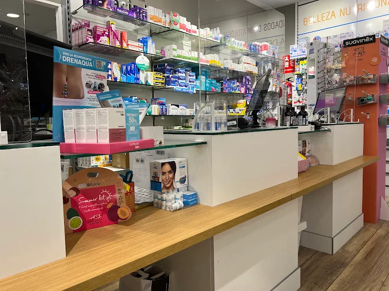 Farmacia Ldo. Enrique Hours
