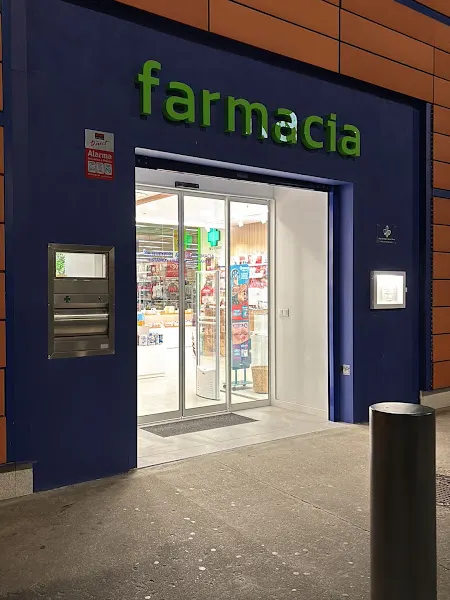 Farmacia Ldo. Enrique Hours - Farmacia en Madrid - foto 2