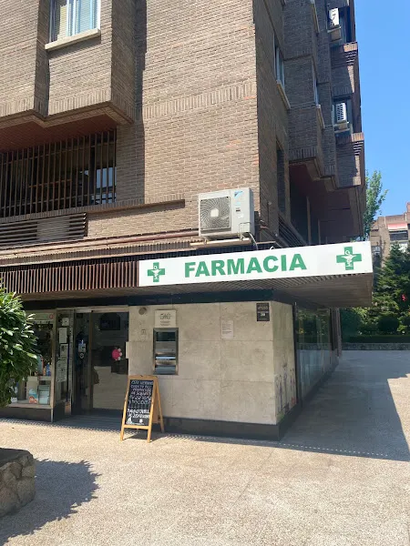 Farmacia Perea Tajuelo - Vinateros 53