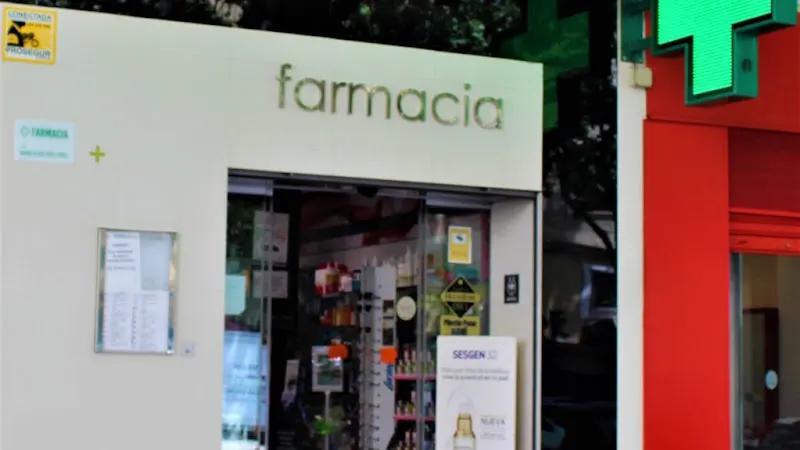 Farmacia Doctor Esquerdo 89 - Farmacia en Madrid - foto 2