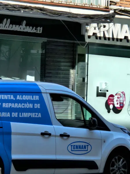 Farmacia Valderrobres 11 - Farmacia en Madrid - foto 2