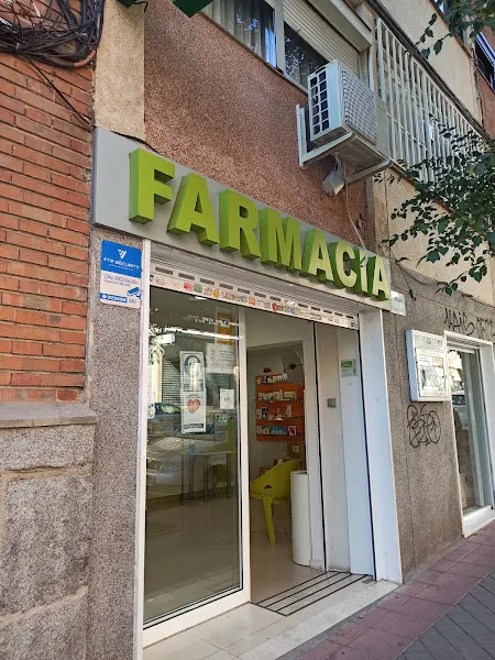 Farmacia calle Álvarez Abellán 12 - Farmacia en Madrid - foto 2