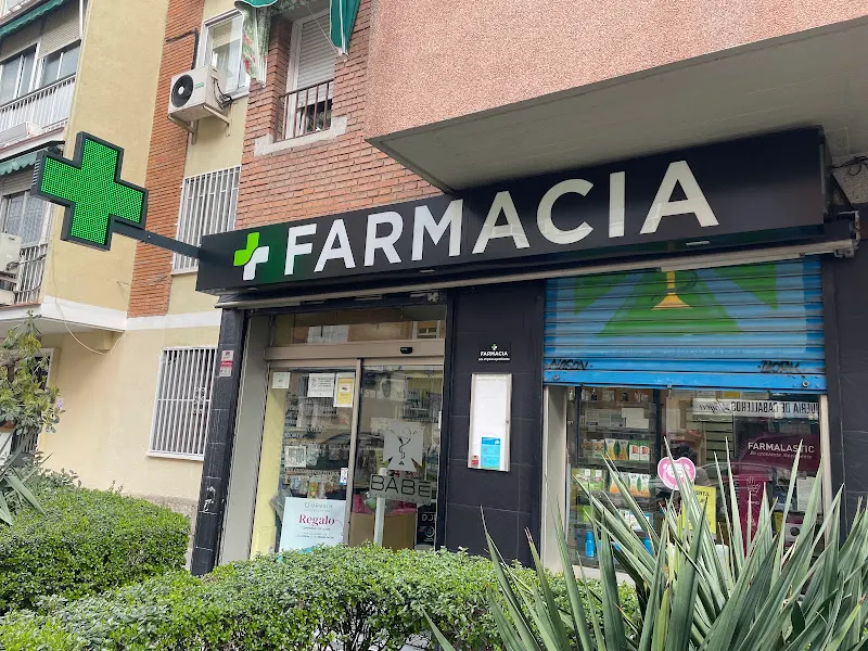 Farmacia Paseo Castellanos 47 - Farmacia en Madrid - foto 2