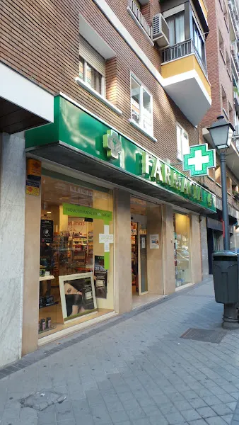 Farmacia Valenciano Marzo - Farmacia en Madrid - foto 2