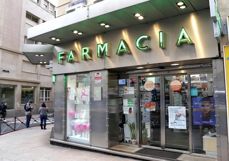 Farmacia Reina Victoria 20 - Farmacia en Madrid - foto 2