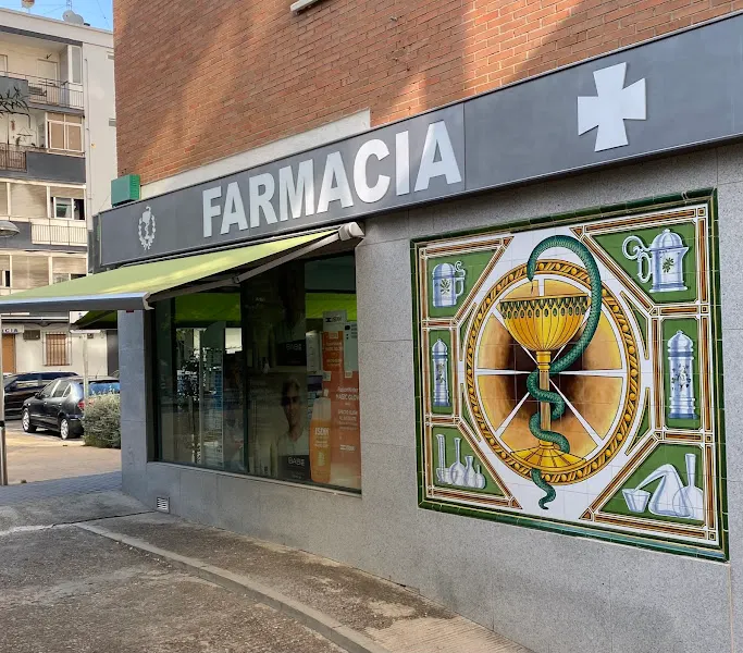 Farmacia Manojo de Rosas - Farmacia en Madrid - foto 2