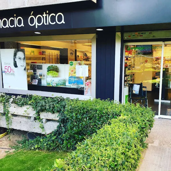 Farmacia-Óptica Verónica Martínez Flores - Farmacia en Madrid - foto 2