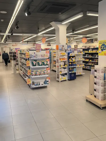 CLAREL - Tienda de belleza y salud en Madrid - foto 2