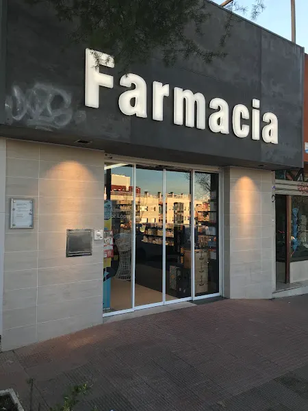 Farmacia Fuentelarreina - Farmacia en Madrid - foto 2