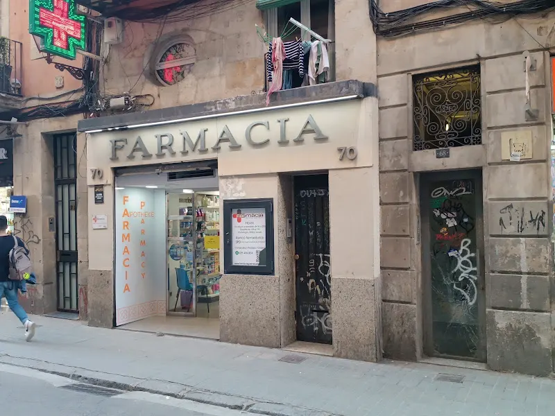 Farmàcia Adriana Guerrero Agustí - Farmacia en Barcelona - foto 2