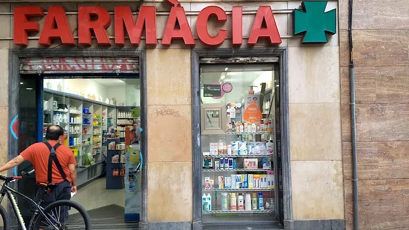 Farmàcia Júlia Rodriguez Sendra - Farmacia en Barcelona - foto 2