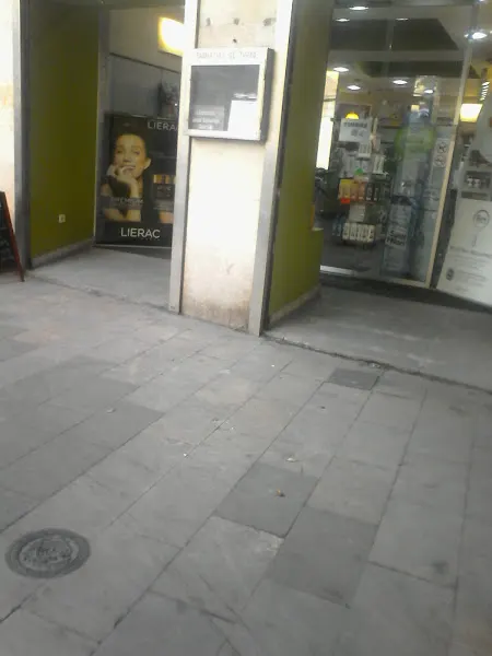 FARMÀCIA SANT AGUSTÍ VELL - Farmacia en Barcelona - foto 2