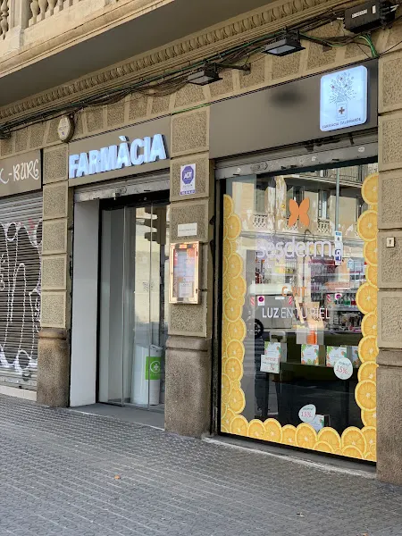 Farmacia Calomarde - Farmacia en Barcelona - foto 2