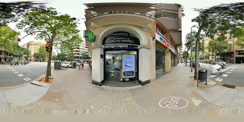 Farmacia Jacas Mateu - Farmacia en Barcelona - foto 2