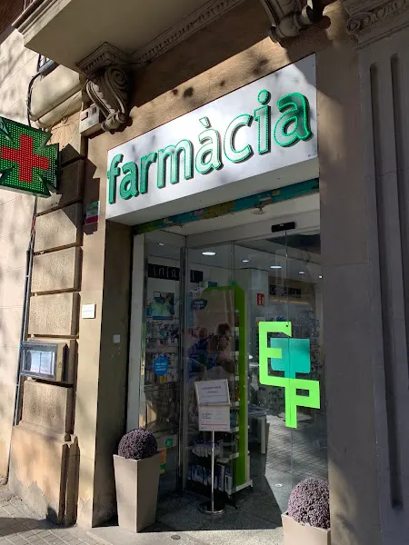 Farmàcia Elena Pena - Farmacia en Barcelona - foto 2