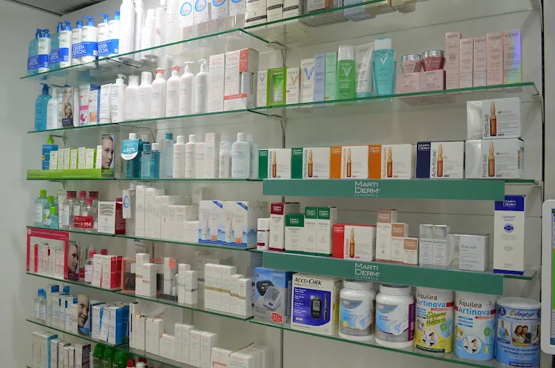 Farmàcia SALVADOR MERIDA DONOSO - Farmacia en Barcelona - foto 3