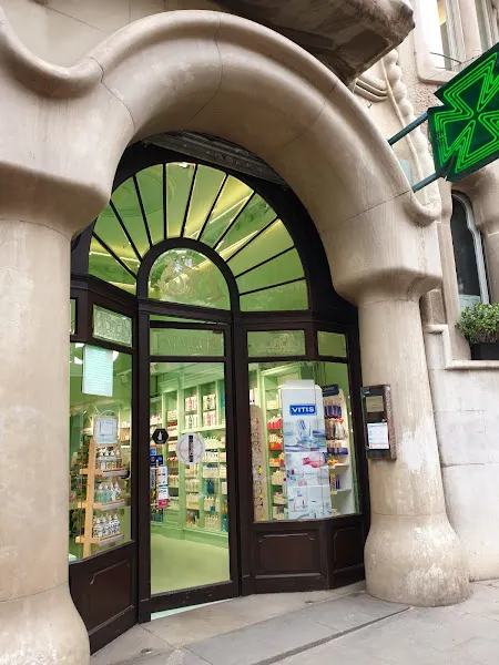 Farmacia EG 155 - Farmacia en Barcelona - foto 2