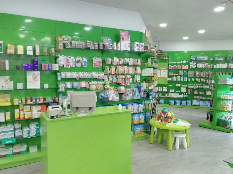 Farmacia Cutillas Bou - Farmacia en Barcelona - foto 3