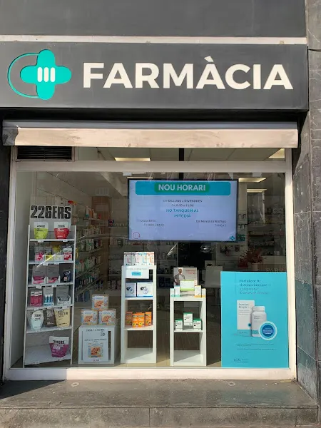 Farmàcia Carles III - Farmacia en Barcelona - foto 2