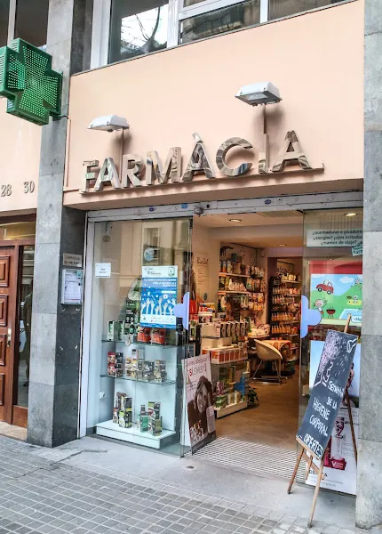 Farmacia Núria Gómez - Farmacia en Barcelona - foto 2