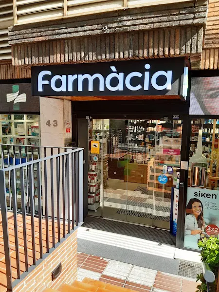 Farmàcia Melguizo💊 - Farmacia en Barcelona - foto 2