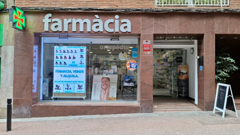 FARMACIA LILIUM by Marco Consentino - Farmacia en Barcelona - foto 2