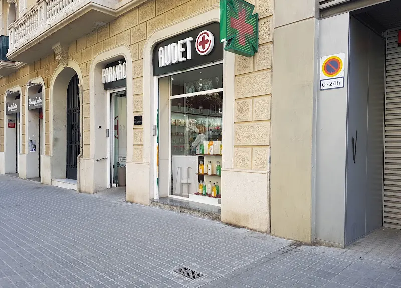 Farmàcia Gema Audet - Farmacia en Barcelona - foto 2