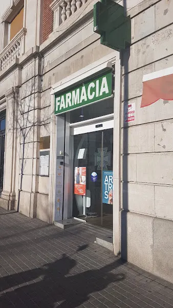 Farmacia Dr. Jesús Carlos Gómez - Farmacia en Barcelona - foto 2