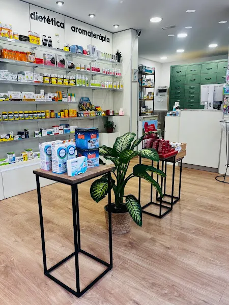 Farmacia Bacardí - Farmacia en Barcelona - foto 2