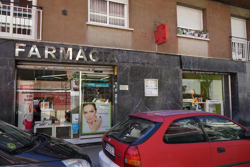 Farmacia Neus Gardella Roca - Farmacia en Barcelona - foto 2