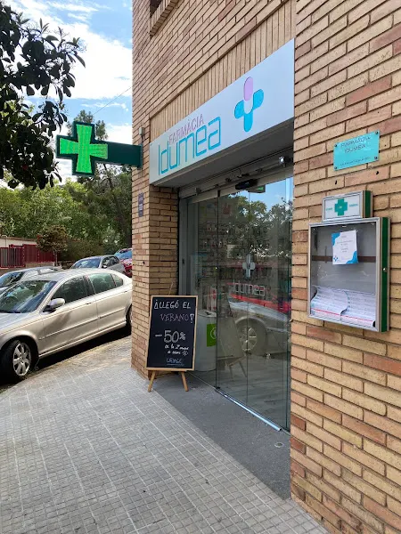 Farmàcia Idumea (Laura Artiles Leyes) - Farmacia en Barcelona - foto 2