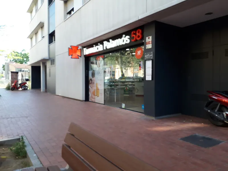 Farmacia Palamós 58 - Farmacia en Barcelona - foto 2