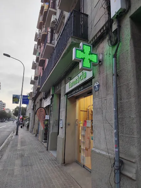 Farmacia Pascual Arnau, Luis - Farmacia en Barcelona - foto 2