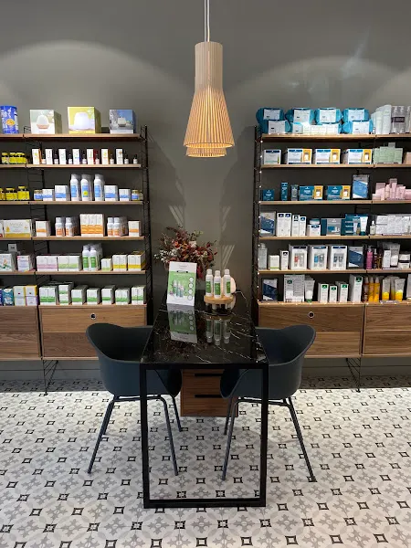 Farmàcia Mederi - Farmacia en Barcelona - foto 3
