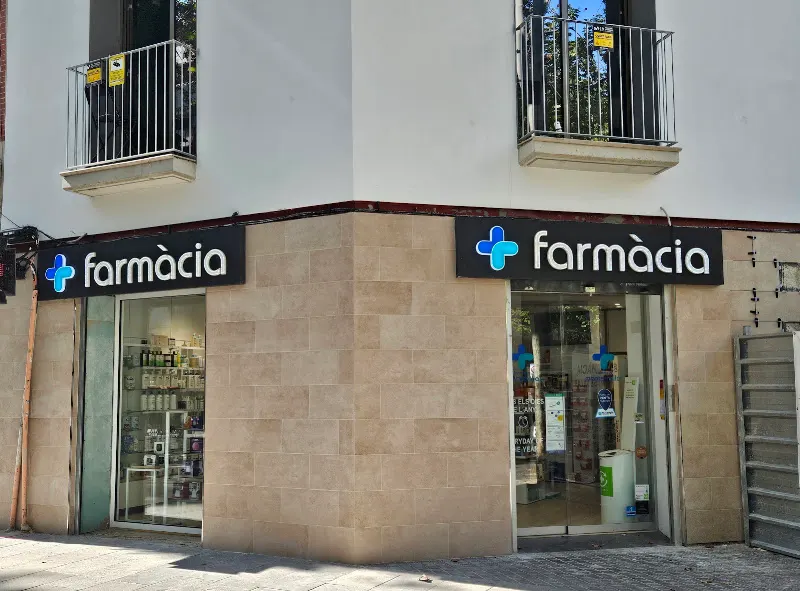 Farmàcia Montse Villar - Farmacia en Barcelona - foto 2