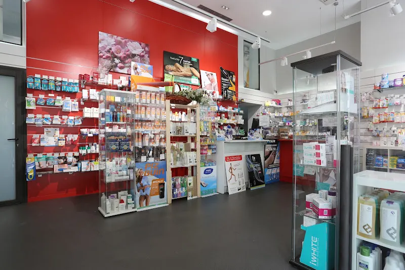 Farmacia Marta Díez Pérez - Farmacia en Barcelona - foto 3