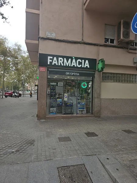 Farmàcia Pujadas - Farmacia en Barcelona - foto 2
