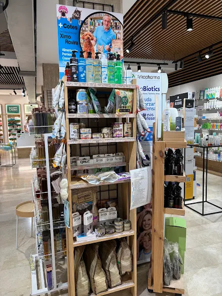 Farmacia Carmen Roquet, Escultor José Capuz (Monteolivete) - Valencia