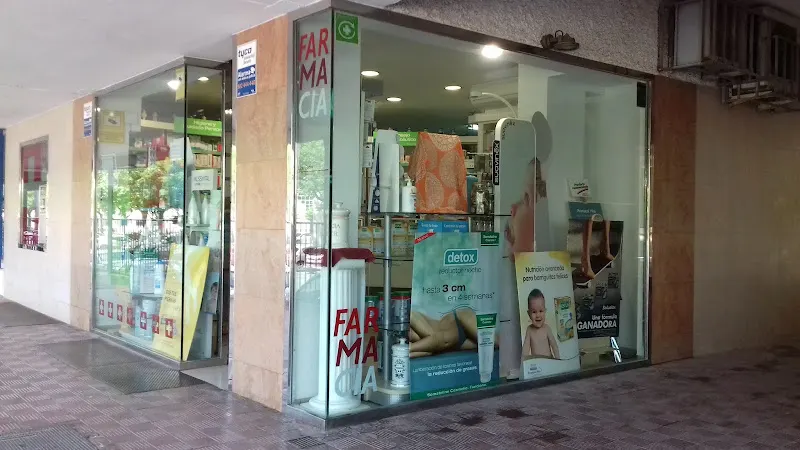 Farmacia Mozo C.B. - Farmacia en Sevilla - foto 2